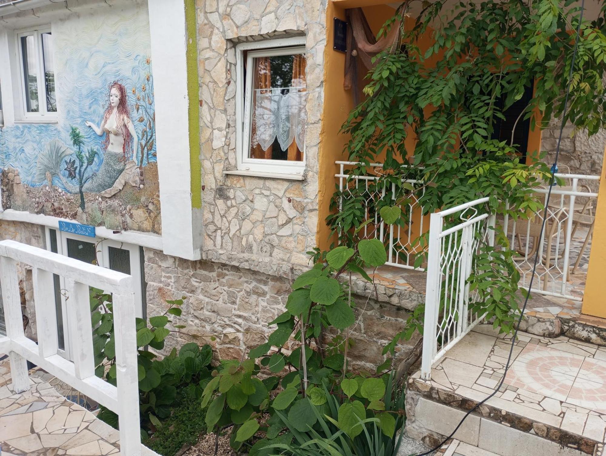 Apartman Sirena Pićan Zewnętrze zdjęcie